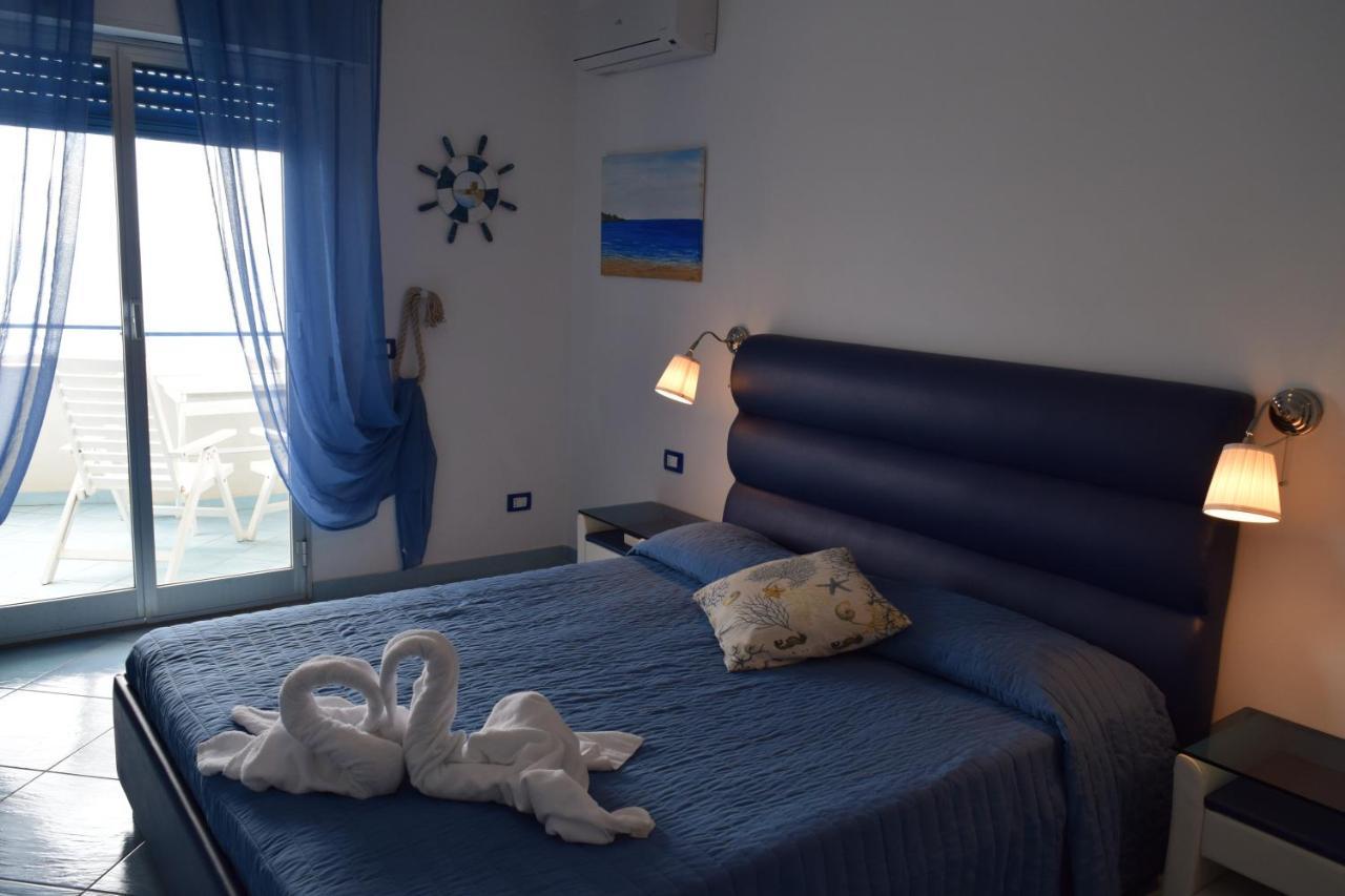 Miramare Hotel Pozzallo Kültér fotó