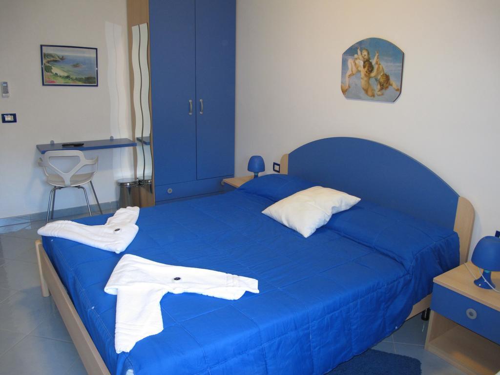 Miramare Hotel Pozzallo Kültér fotó