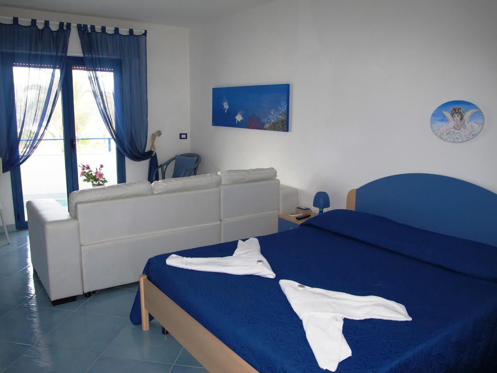 Miramare Hotel Pozzallo Kültér fotó
